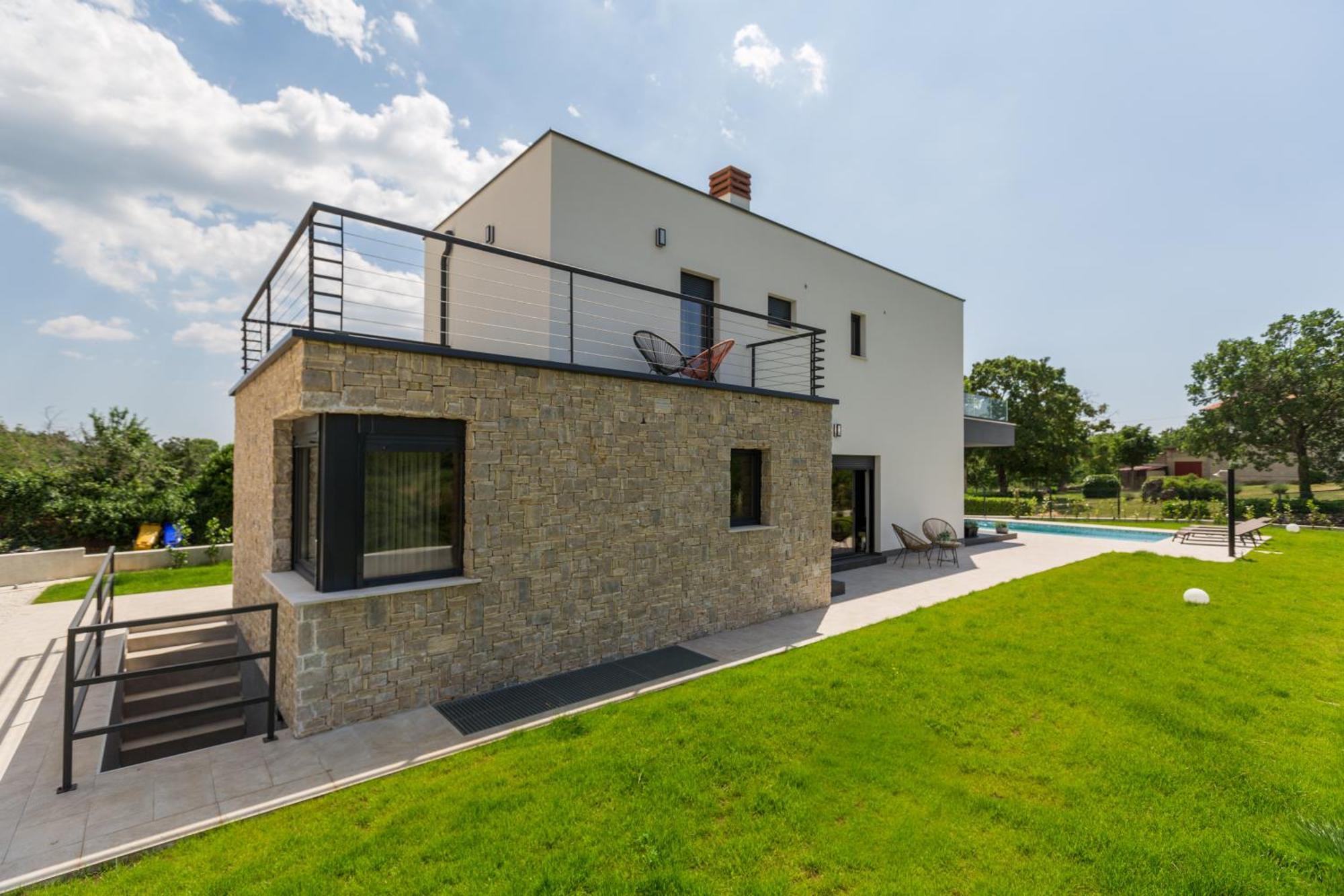 Emma-louisa Villa Zminj
